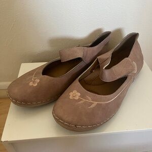 Leather Maryjane cute shoes sz 9